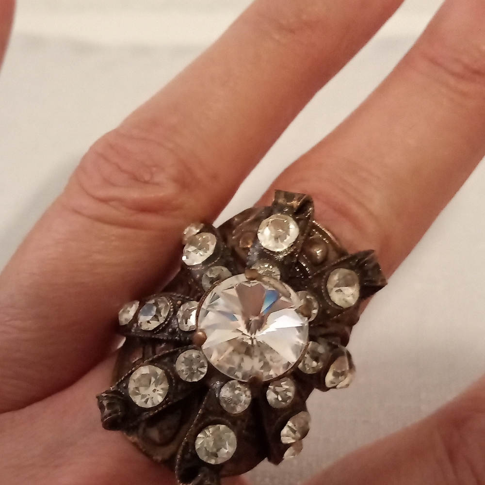 Vintage cristal and bronze ring